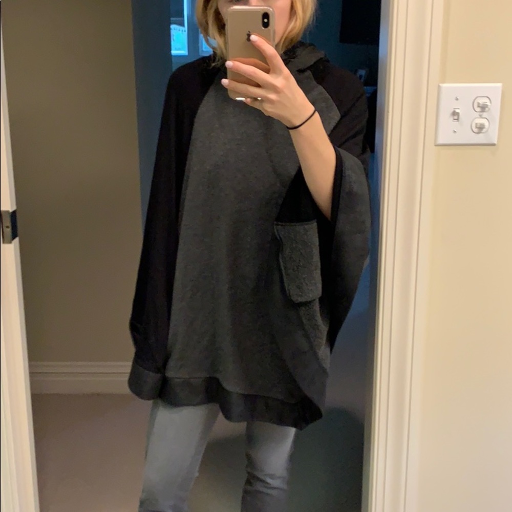 Capote faux fur poncho